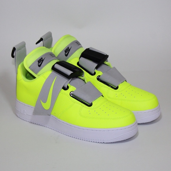 Nike Air Force 1 Utility Low Top Shoe - Picture 5 of 7